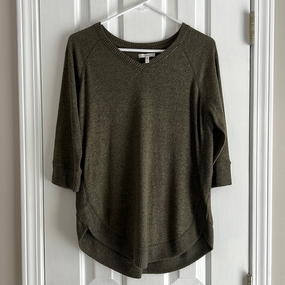 Maurice’s Cozy Top - Picture 1 of 5